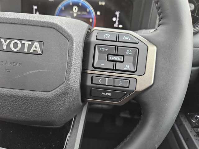 トヨタ ランドクルーザー ２５０ VX ファーストエディション 宮城県 2024(令6)年 1.1万km 茶Ⅱ 〇ワンオーナー/〇JAOSフロントスポイラー/〇JAOSサイドステップ/〇ムーンルーフ/〇ルーフレール/〇純正12.3インチディスプレイオーディオ/〇コネクティッドナビ対応/〇バックカメラ/〇パノラミックビューモニター/〇ビルトインETC2.0/〇ドライブレコーダー/〇7人乗り/〇セーフティセンス/・レーダークルーズコントロール/・プリクラッシュセーフティー/〇トヨタチームメイト/〇丸目1眼LEDヘッドランプ/〇オートライト/〇LEDフロントフォグ/〇純正18インチアルミ/〇革巻きステアリング/〇ステアリングヒーター/〇左右後席独立温度調整オートエアコン/〇ダークチェスナット革シート/〇シートヒーター/〇シートベンチレーション/〇パワーシート/〇パワーバックドア/〇スマートエントリー/〇禁煙車