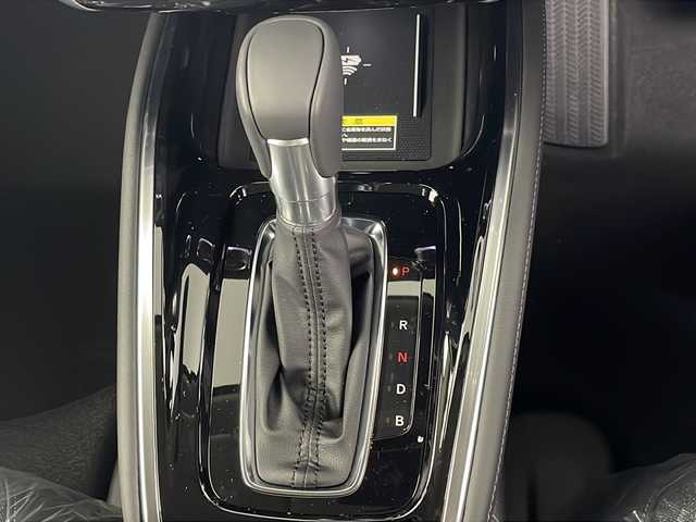ホンダ ヴェゼル ハイブリッド e:HEV Z 埼玉県 2025(令7)年 0.1千km クリスタルブラックパール 登録済未使用車　/純正ナビ　/バックカメラ　/フルセグＴＶ　/パワーバックドア　/置くだけ充電　/ＢＳＭ　/ＥＴＣ２．０　/Ａｐｐｌｅｃａｒｐｌａｙ　/Ａｎｄｒｏｉｄａｕｔｏ　/ホンダセンシング　/前後コーナーセンサー