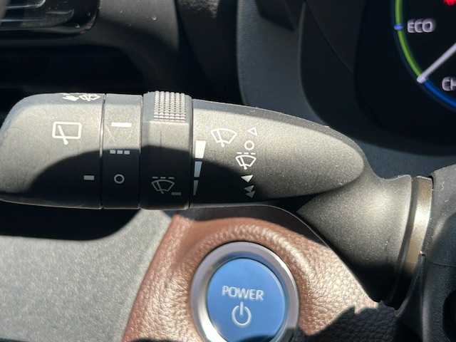 トヨタ ヤリスクロス ハイブリッド Z 茨城県 2022(令4)年 0.8万km ブラックマイカ 純正ＳＤナビ/-BT/FM/AM　/レーダークルーズコントロール　/ＥＴＣ　/バックカメラ　/D席N席シートヒーター　/D席パワーシート　/コーナーセンサー前後　/ＬＥＤヘッドライト　/オートライト　/レーンキープアシスト/純正18インチアルミホイール/オールオートパワーウィンドウ/パワーステアリング/プッシュスタート