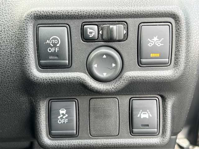 日産 ノート XVセレ +セーフ 三重県 2016(平28)年 9.4万km ダークメタルグレー 純正ナビ　/全周囲カメラ　/ＥＴＣ　/前方ドライブレコーダー　/コーナーセンサー/スペアキー　/レーンキープアシスト　/衝突軽減ブレーキ　/ＬＥＤヘッドライト　/オートライト　/ＵＳＢ給電　/純正フロアマット　/電動格納ミラー　/禁煙車