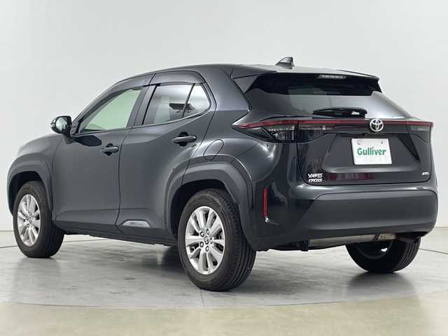 トヨタ ヤリスクロス G 道央・札幌 2022(令4)年 0.5万km ブラックマイカ ・４WD /寒冷地仕様/・トヨタセーフティセンス/・プリクラッシュセーフティ/・レーダークルーズコントロール/・純正ディスプレイオーディオ/・ナビ　/Bluetooth/USB/フルセグ/・パノラミックビュー/バックカメラ /・LEDライト/オートハイビーム/・純正エンジンスターター/・ミラーヒーター/・ビルトインETC/・スマートキー/プッシュスタート/・スタッドレスタイヤ積込