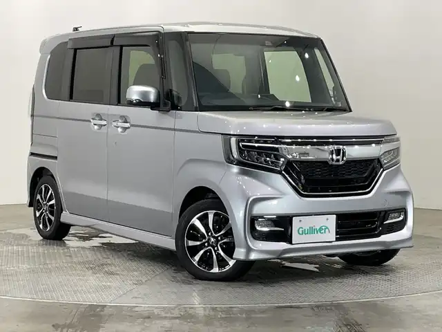 ホンダ Ｎ ＢＯＸ カスタム G L ホンダセンシング 栃木県 2017(平29)年 3万km ルナシルバーM 純正SDナビ/（CD/DVD/フルセグTV/Bluetooth/USB）/バックカメラ/ホンダセンシング/ビルトインETC/片側パワースライドドア/チップアップシート/ベンチシート/禁煙車/オートライト/LEDヘッドライト/横滑り防止装置/スマートキー/プッシュスタート/アイドリングストップ/純正14インチアルミホイール/純正フロアマット