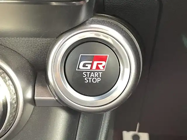 トヨタ ＧＲ８６ RZ 愛知県 2023(令5)年 5万km 赤 FUJITSUBOマフラー付き/・純正Tコネクト9インチメモリーナビ/・フルセグテレビ/・CD/DVD再生機能/・Bluetooth/USB/HDMI接続機能/・ウルトラスウェード×本革スポーツシート/・シートヒーター（運転席・助手席）/・純正18インチアルミホイール/・純正LEDヘッドライト/・オートライト/・FUJITSUBOマフラー/・トルセンLSD/・クルーズコントロール/・スマートキー/・MAX機能付きデュアルオートエアコン