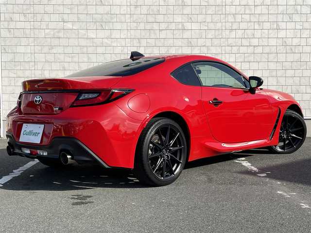 トヨタ ＧＲ８６ RZ 愛知県 2023(令5)年 5万km 赤 FUJITSUBOマフラー付き/・純正Tコネクト9インチメモリーナビ/・フルセグテレビ/・CD/DVD再生機能/・Bluetooth/USB/HDMI接続機能/・ウルトラスウェード×本革スポーツシート/・シートヒーター（運転席・助手席）/・純正18インチアルミホイール/・純正LEDヘッドライト/・オートライト/・FUJITSUBOマフラー/・トルセンLSD/・クルーズコントロール/・スマートキー/・MAX機能付きデュアルオートエアコン