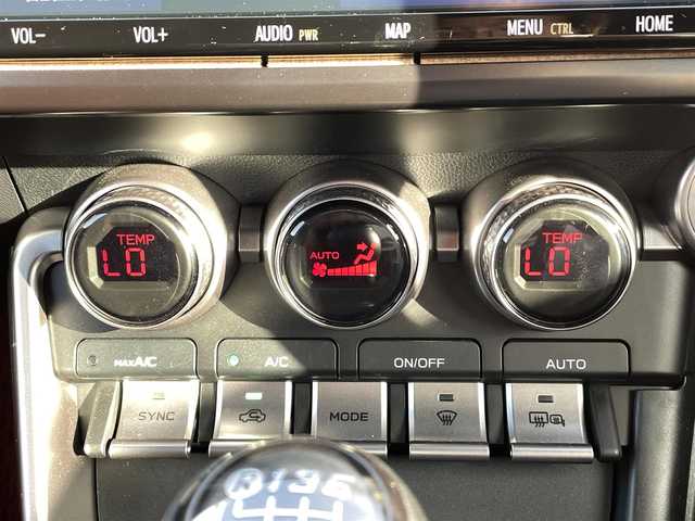 トヨタ ＧＲ８６ RZ 愛知県 2023(令5)年 5万km 赤 FUJITSUBOマフラー付き/・純正Tコネクト9インチメモリーナビ/・フルセグテレビ/・CD/DVD再生機能/・Bluetooth/USB/HDMI接続機能/・ウルトラスウェード×本革スポーツシート/・シートヒーター（運転席・助手席）/・純正18インチアルミホイール/・純正LEDヘッドライト/・オートライト/・FUJITSUBOマフラー/・トルセンLSD/・クルーズコントロール/・スマートキー/・MAX機能付きデュアルオートエアコン