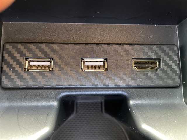 トヨタ ＧＲ８６ RZ 愛知県 2023(令5)年 5万km 赤 FUJITSUBOマフラー付き/・純正Tコネクト9インチメモリーナビ/・フルセグテレビ/・CD/DVD再生機能/・Bluetooth/USB/HDMI接続機能/・ウルトラスウェード×本革スポーツシート/・シートヒーター（運転席・助手席）/・純正18インチアルミホイール/・純正LEDヘッドライト/・オートライト/・FUJITSUBOマフラー/・トルセンLSD/・クルーズコントロール/・スマートキー/・MAX機能付きデュアルオートエアコン