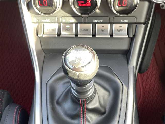 トヨタ ＧＲ８６ RZ 愛知県 2023(令5)年 5万km 赤 FUJITSUBOマフラー付き/・純正Tコネクト9インチメモリーナビ/・フルセグテレビ/・CD/DVD再生機能/・Bluetooth/USB/HDMI接続機能/・ウルトラスウェード×本革スポーツシート/・シートヒーター（運転席・助手席）/・純正18インチアルミホイール/・純正LEDヘッドライト/・オートライト/・FUJITSUBOマフラー/・トルセンLSD/・クルーズコントロール/・スマートキー/・MAX機能付きデュアルオートエアコン