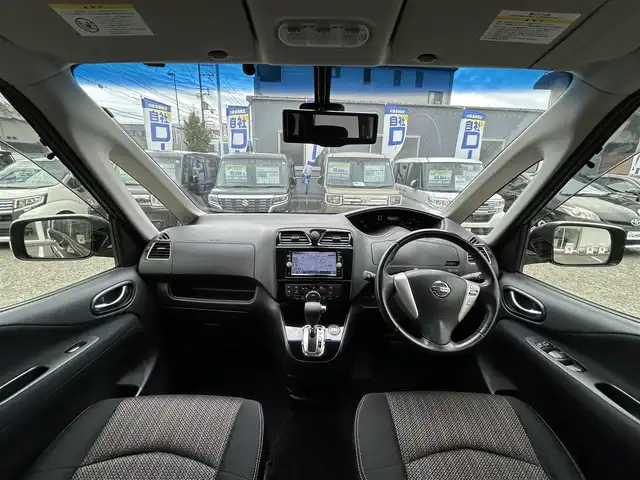 日産 セレナ HWS S HV Vセレ +SeftyⅡ 京都府 2015(平27)年 8.2万km ダイヤモンドブラック (株)IDOMが運営する【じしゃロン伏見店】の自社ローン専用車両になりますこちらは現金またはオートローンご利用時の価格です。自社ローンご希望の方は別途その旨お申付け下さい/純正ナビ　/両側パワースライドドア/ETC/３６０°カメラ　/ＤＴＶ　/クルーズコントロール　/BT AUX DVD CD　/純正１６インチＡＷ