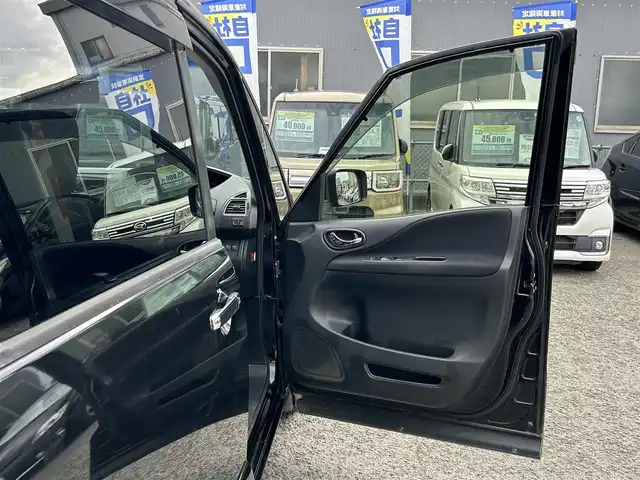 日産 セレナ HWS S HV Vセレ +SeftyⅡ 京都府 2015(平27)年 8.2万km ダイヤモンドブラック (株)IDOMが運営する【じしゃロン伏見店】の自社ローン専用車両になりますこちらは現金またはオートローンご利用時の価格です。自社ローンご希望の方は別途その旨お申付け下さい/純正ナビ　/両側パワースライドドア/ETC/３６０°カメラ　/ＤＴＶ　/クルーズコントロール　/BT AUX DVD CD　/純正１６インチＡＷ