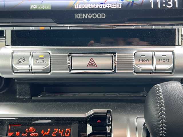 スズキ クロスビー HYBRID MZ 山形県 2024(令6)年 0.3万km キャラバンアイボリーパールメタリック/ホワイト 2トーンルーフ ワンオーナー/4WD/デュアルカメラブレーキサポート/レーダークルーズコントロール/コナーセンサー/全方位カメラ/社外SDナビ/（Bluetooth/CD/DVD/フルセグ)/ハーフレザーシート/LEDオートライト/オートマチックハイビーム/フォグランプ/前後ドライブレコーダー/デジタルインナーミラー/ステアリングスイッチ/パドルシフト/メーカーオプション多数/社外マフラー/純正AW/純正フロアマット/電動格納ミラー/スマートキー×2/ドアバイザー