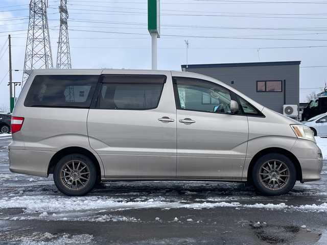 トヨタ アルファード Ｖ AX Lエディション 道央・札幌 2002(平14)年 14.4万km ゴールドM ４WD/純正DVDナビ/AM/FM/CD/ワンセグ/レーンキープアシスト/コーナーセンサー/バックカメラ/ETC/両側パワースライドドア/ステアリングリモコン/AC100V/リモコンキー/キセノンヘッドライト/オートライト/フォグランプ/電動格納ミラー/純正フロアマット/ドアバイザー