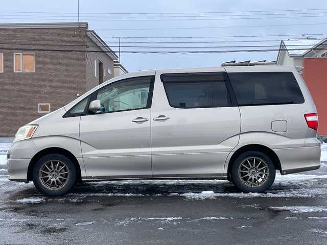 トヨタ アルファード Ｖ AX Lエディション 道央・札幌 2002(平14)年 14.4万km ゴールドM ４WD/純正DVDナビ/AM/FM/CD/ワンセグ/レーンキープアシスト/コーナーセンサー/バックカメラ/ETC/両側パワースライドドア/ステアリングリモコン/AC100V/リモコンキー/キセノンヘッドライト/オートライト/フォグランプ/電動格納ミラー/純正フロアマット/ドアバイザー