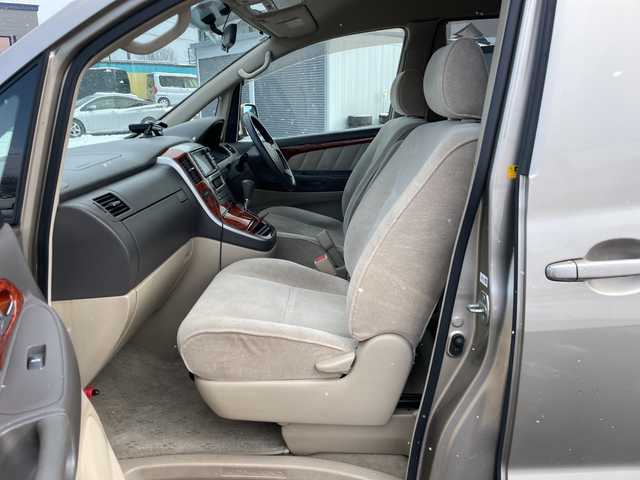 トヨタ アルファード Ｖ AX Lエディション 道央・札幌 2002(平14)年 14.4万km ゴールドM ４WD/純正DVDナビ/AM/FM/CD/ワンセグ/レーンキープアシスト/コーナーセンサー/バックカメラ/ETC/両側パワースライドドア/ステアリングリモコン/AC100V/リモコンキー/キセノンヘッドライト/オートライト/フォグランプ/電動格納ミラー/純正フロアマット/ドアバイザー