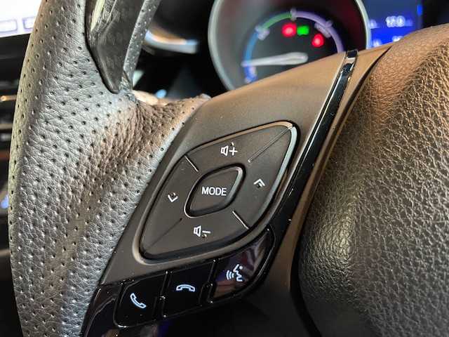 トヨタ Ｃ－ＨＲ S 宮城県 2017(平29)年 10万km コバルトブルーメタリック ディーラーオプションナビ/バックカメラ/レーダークルーズコントロール/プリクラッシュセーフティ/レーンキープアシスト/オートライト/オートマチックハイビーム/スマートキー/ドアバイザー/フロアマット/保証書/取扱説明書/スペアキー