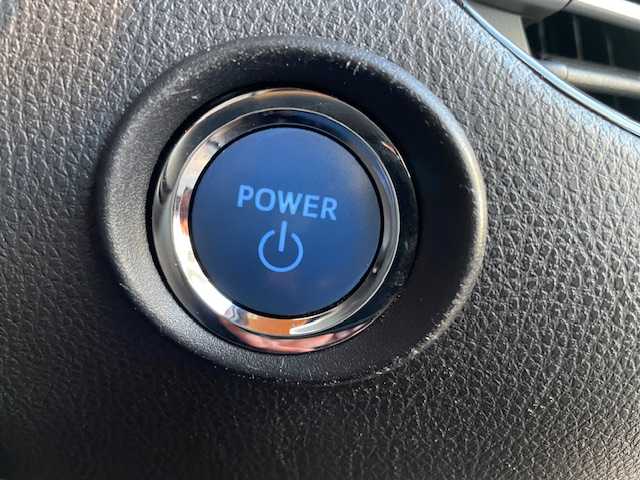 トヨタ Ｃ－ＨＲ S 宮城県 2017(平29)年 10万km コバルトブルーメタリック ディーラーオプションナビ/バックカメラ/レーダークルーズコントロール/プリクラッシュセーフティ/レーンキープアシスト/オートライト/オートマチックハイビーム/スマートキー/ドアバイザー/フロアマット/保証書/取扱説明書/スペアキー