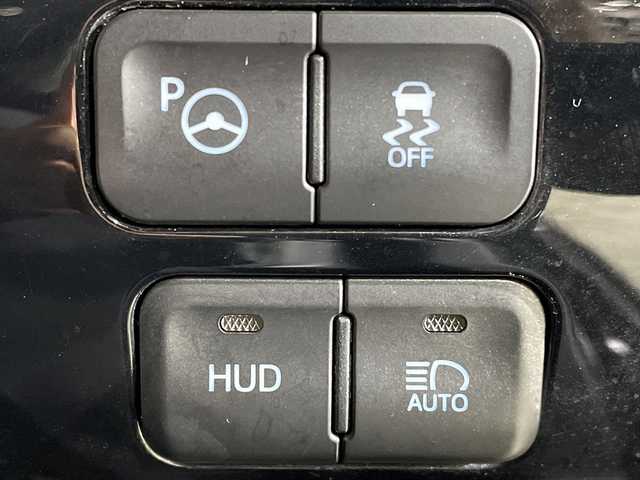 トヨタ プリウス A ツーリングセレクション 福岡県 2016(平28)年 12.6万km アティチュードブラックマイカ 純正ナビ/エアロパーツ(モデリスタ)/追従クルコン/シートヒーター【D+N】/HUD/パーキングアシスト/自動駐車/バックカメラ/ワンセグTV/CD/AM/FM/AUX/ビルトインETC/社外フロアマット/Wエアバッグ/カーテンエアバッグ/BSM/前後コーナーセンサー/プッシュスタート/スマートキー/AAC