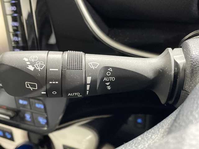 トヨタ プリウス A ツーリングセレクション 福岡県 2016(平28)年 12.6万km アティチュードブラックマイカ 純正ナビ/エアロパーツ(モデリスタ)/追従クルコン/シートヒーター【D+N】/HUD/パーキングアシスト/自動駐車/バックカメラ/ワンセグTV/CD/AM/FM/AUX/ビルトインETC/社外フロアマット/Wエアバッグ/カーテンエアバッグ/BSM/前後コーナーセンサー/プッシュスタート/スマートキー/AAC