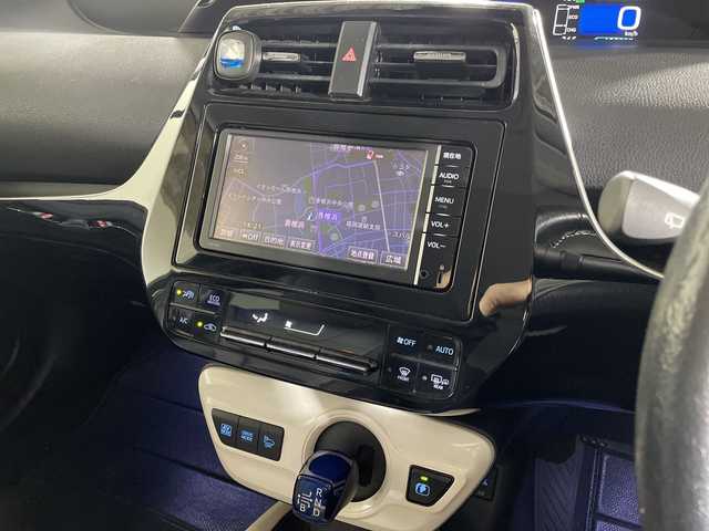 トヨタ プリウス A ツーリングセレクション 福岡県 2016(平28)年 12.6万km アティチュードブラックマイカ 純正ナビ/エアロパーツ(モデリスタ)/追従クルコン/シートヒーター【D+N】/HUD/パーキングアシスト/自動駐車/バックカメラ/ワンセグTV/CD/AM/FM/AUX/ビルトインETC/社外フロアマット/Wエアバッグ/カーテンエアバッグ/BSM/前後コーナーセンサー/プッシュスタート/スマートキー/AAC