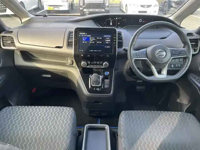 日産 セレナ e－パワー ハイウェイスター V 鳥取県 2020(令2)年 4万km 黒 純正１０型ナビ／ＴＶ／ＤＶＤ／ＣＤ／ＢＴ/アラウンドビューモニター/フリップダウン/ドライブレコーダー・ビルトインＥＴＣ/セーフティパックＢ/エマージェンシーブレーキ/プロパイロット/レーンキープアシスト/両側パワースライドドア/ＬＥＤライト/フォグライト/前後クリアランスソナー/全席シートカバー/電動パーキングブレーキ/プッシュエンジンスタート/純正１５インチアルミホイール/フロアマット