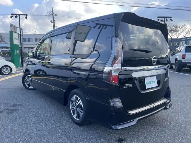日産 セレナ e－パワー ハイウェイスター V 鳥取県 2020(令2)年 4万km 黒 純正１０型ナビ／ＴＶ／ＤＶＤ／ＣＤ／ＢＴ/アラウンドビューモニター/フリップダウン/ドライブレコーダー・ビルトインＥＴＣ/セーフティパックＢ/エマージェンシーブレーキ/プロパイロット/レーンキープアシスト/両側パワースライドドア/ＬＥＤライト/フォグライト/前後クリアランスソナー/全席シートカバー/電動パーキングブレーキ/プッシュエンジンスタート/純正１５インチアルミホイール/フロアマット