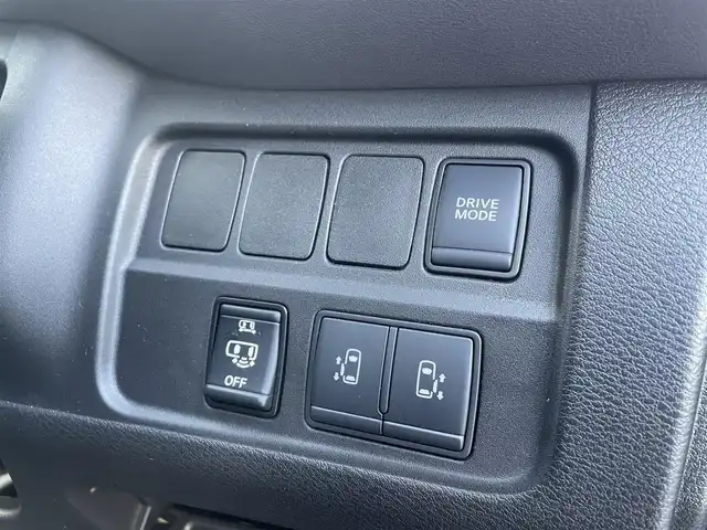 日産 セレナ e－パワー ハイウェイスター V 鳥取県 2020(令2)年 4万km 黒 純正１０型ナビ／ＴＶ／ＤＶＤ／ＣＤ／ＢＴ/アラウンドビューモニター/フリップダウン/ドライブレコーダー・ビルトインＥＴＣ/セーフティパックＢ/エマージェンシーブレーキ/プロパイロット/レーンキープアシスト/両側パワースライドドア/ＬＥＤライト/フォグライト/前後クリアランスソナー/全席シートカバー/電動パーキングブレーキ/プッシュエンジンスタート/純正１５インチアルミホイール/フロアマット