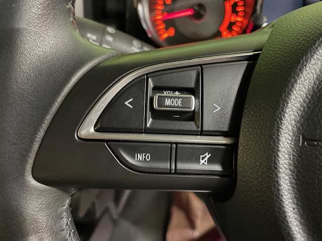 スズキ ジムニー XC 道央・札幌 2019(令1)年 4.8万km シフォンアイボリーメタリックブラック2トーンルーフ 【2511014617】/ワンオーナー　/衝突軽減ブレーキ　/社外ナビ　/フルセグＴＶ　/ドライブレコーダー　/前席シートヒーター　/純正１５インチアルミホイール/プッシュスタート　/スマートキー　/ＬＥＤヘッドライト　/フォグランプ　/ＥＴＣ