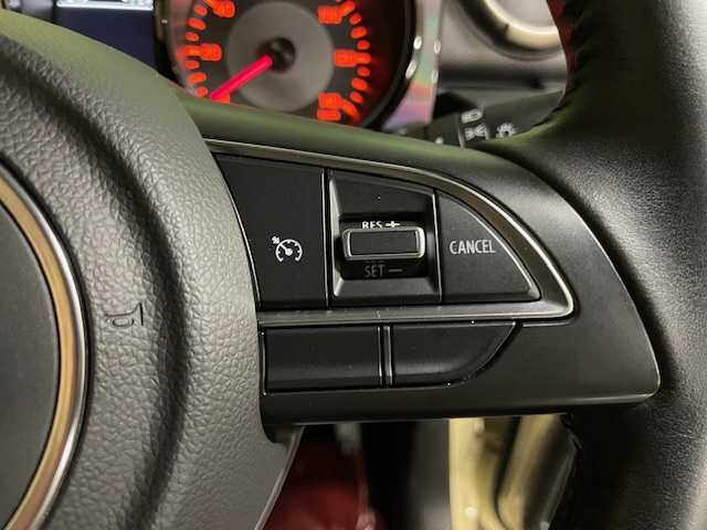 スズキ ジムニー XC 道央・札幌 2019(令1)年 4.8万km シフォンアイボリーメタリックブラック2トーンルーフ 【2511014617】/ワンオーナー　/衝突軽減ブレーキ　/社外ナビ　/フルセグＴＶ　/ドライブレコーダー　/前席シートヒーター　/純正１５インチアルミホイール/プッシュスタート　/スマートキー　/ＬＥＤヘッドライト　/フォグランプ　/ＥＴＣ