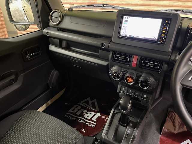 スズキ ジムニー XC 道央・札幌 2019(令1)年 4.8万km シフォンアイボリーメタリックブラック2トーンルーフ 【2511014617】/ワンオーナー　/衝突軽減ブレーキ　/社外ナビ　/フルセグＴＶ　/ドライブレコーダー　/前席シートヒーター　/純正１５インチアルミホイール/プッシュスタート　/スマートキー　/ＬＥＤヘッドライト　/フォグランプ　/ＥＴＣ