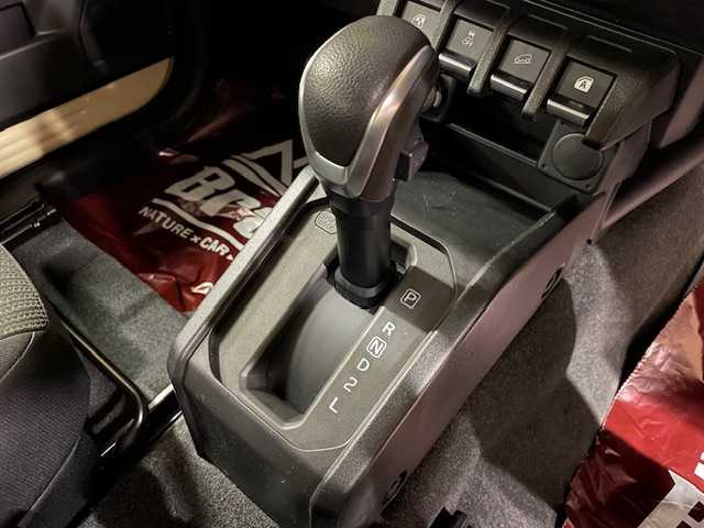 スズキ ジムニー XC 道央・札幌 2019(令1)年 4.8万km シフォンアイボリーメタリックブラック2トーンルーフ 【2511014617】/ワンオーナー　/衝突軽減ブレーキ　/社外ナビ　/フルセグＴＶ　/ドライブレコーダー　/前席シートヒーター　/純正１５インチアルミホイール/プッシュスタート　/スマートキー　/ＬＥＤヘッドライト　/フォグランプ　/ＥＴＣ