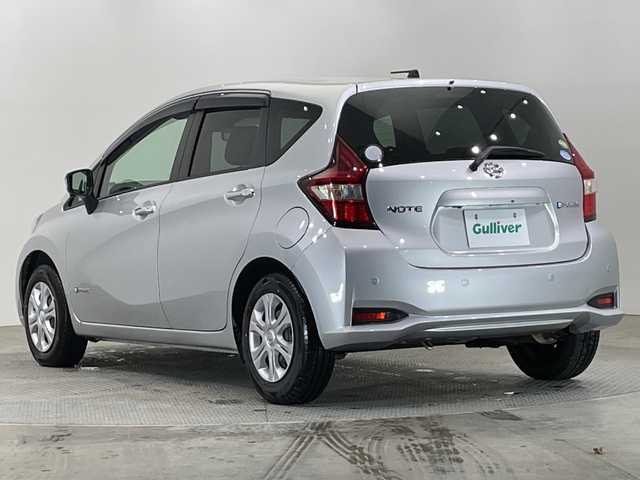 日産 ノート e－パワー B 栃木県 2018(平30)年 3.1万km ブリリアントシルバー SDナビ/（CD/フルセグTV）/全方位カメラ/コーナーセンサー/ETC/禁煙車/デジタルインナーミラー/オートライト/横滑り防止機能/スマートキー/プッシュスタート/電動格納ミラー/フロアマット