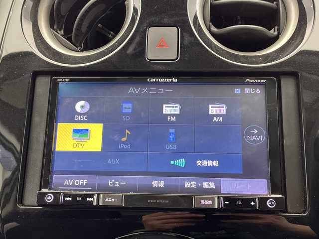 日産 ノート e－パワー B 栃木県 2018(平30)年 3.1万km ブリリアントシルバー SDナビ/（CD/フルセグTV）/全方位カメラ/コーナーセンサー/ETC/禁煙車/デジタルインナーミラー/オートライト/横滑り防止機能/スマートキー/プッシュスタート/電動格納ミラー/フロアマット