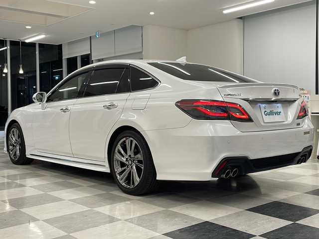 トヨタ クラウン ハイブリッド RS アドバンス 岐阜県 2022(令4)年 5.5万km プレシャスホワイトパール 純正ナビ/・フルセグテレビ/全方位カメラ/フロントスポイラー/ヘッドアップディスプレイ/BSM/デジタルインナーミラー/Bluetooth/CD/DVD/BD/USB/Miracast/D＋N席シートヒーター・エアシート/ベンチレーター/レーダークルーズコントロール/パドルシフト/メモリーシート/ETC2.0/前後ドライブレコーダー/イージークローザー(トランク)/オートマチックハイビーム/トヨタセーフティセンス/・リヤクロストラフィックアラート/・リヤカメラディテクション/・ロードサインアシスト/・クリアランスソナー/・プリクラッシュセーフティ/・レーンキープアシスト/・パーキングアシスト/LEDヘッドライト/ブレーキホールド/電動パーキング/純正フロアマット/革巻きステアリング/オートリトラ/オートライト/アンチブレーキシステム/横滑り防止装置/盗難防止システム/衝突被害軽減システム/スマートキー/プッシュスタート