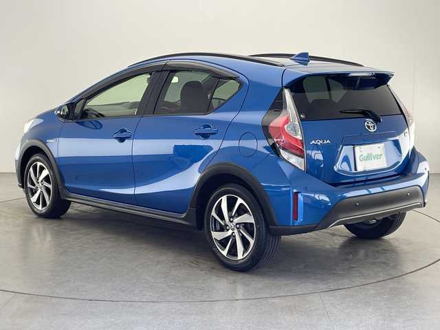 トヨタ アクア クロスオーバー 宮崎県 2018(平30)年 5.5万km コバルトブルーメタリック Toyota Safety Sense/〇プリクラシュセーフティ/〇レーンディパーチャーアラート/〇オートマチックハイビーム/〇パーキングサポートブレーキ/〇クリアランスソナー/〇先行車発進/純正7インチSDナビ/フルセグTV/CD/DVD/Bluetooth/バックカメラ/ハーフレザーシート/純正16インチAW/ビルトインETC/ルーフレール/前後ドライブレコーダー