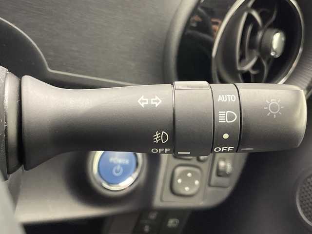 トヨタ アクア クロスオーバー 宮崎県 2018(平30)年 5.5万km コバルトブルーメタリック Toyota Safety Sense/〇プリクラシュセーフティ/〇レーンディパーチャーアラート/〇オートマチックハイビーム/〇パーキングサポートブレーキ/〇クリアランスソナー/〇先行車発進/純正7インチSDナビ/フルセグTV/CD/DVD/Bluetooth/バックカメラ/ハーフレザーシート/純正16インチAW/ビルトインETC/ルーフレール/前後ドライブレコーダー