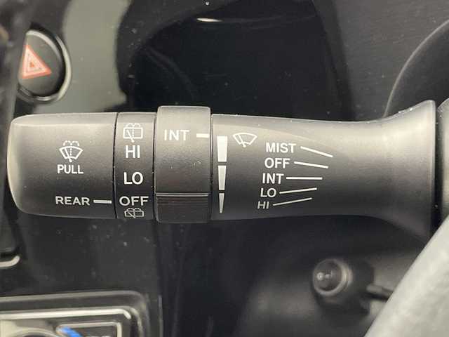 トヨタ アクア クロスオーバー 宮崎県 2018(平30)年 5.5万km コバルトブルーメタリック Toyota Safety Sense/〇プリクラシュセーフティ/〇レーンディパーチャーアラート/〇オートマチックハイビーム/〇パーキングサポートブレーキ/〇クリアランスソナー/〇先行車発進/純正7インチSDナビ/フルセグTV/CD/DVD/Bluetooth/バックカメラ/ハーフレザーシート/純正16インチAW/ビルトインETC/ルーフレール/前後ドライブレコーダー