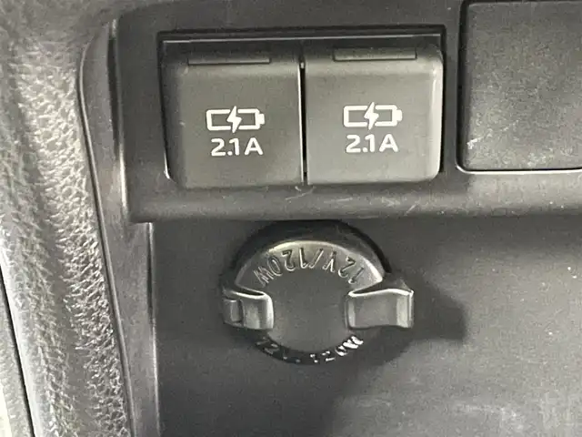 トヨタ ヴォクシー ZS 煌Ⅲ 千葉県 2021(令3)年 1.6万km ホワイトパールクリスタルシャイン 禁煙車/ワンオーナー/トヨタセーフティセンス/・レーンディパーチャーアラート/・プリクラッシュセーフティブレーキ/・クリアランスソナー/・クルーズコントロール/両側パワースライドドア/純正9インチメモリナビ/・型番：NSZT-Y68T/・CD/DVD/Bluetooth/フルセグTV/・バックカメラ/・ビルトインETC2.0/革巻きステアリング/・ステアリングスイッチ/ハーフレザーシート/MT付きAT/左右独立エアコン/純正フロアマット/純正16インチAW/オートライト/・オートマチックハイビーム/・LEDヘッドライト/・LEDフォグランプ