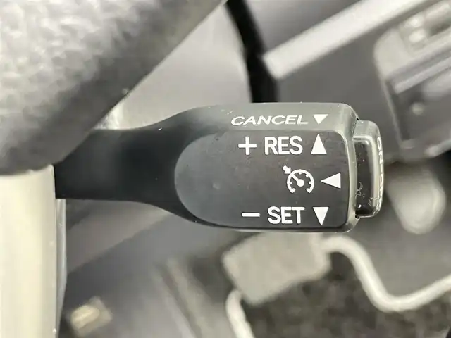 トヨタ ヴォクシー ZS 煌Ⅲ 千葉県 2021(令3)年 1.6万km ホワイトパールクリスタルシャイン 禁煙車/ワンオーナー/トヨタセーフティセンス/・レーンディパーチャーアラート/・プリクラッシュセーフティブレーキ/・クリアランスソナー/・クルーズコントロール/両側パワースライドドア/純正9インチメモリナビ/・型番：NSZT-Y68T/・CD/DVD/Bluetooth/フルセグTV/・バックカメラ/・ビルトインETC2.0/革巻きステアリング/・ステアリングスイッチ/ハーフレザーシート/MT付きAT/左右独立エアコン/純正フロアマット/純正16インチAW/オートライト/・オートマチックハイビーム/・LEDヘッドライト/・LEDフォグランプ