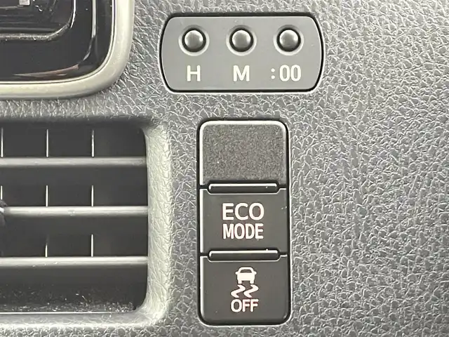 トヨタ ヴォクシー ZS 煌Ⅲ 千葉県 2021(令3)年 1.6万km ホワイトパールクリスタルシャイン 禁煙車/ワンオーナー/トヨタセーフティセンス/・レーンディパーチャーアラート/・プリクラッシュセーフティブレーキ/・クリアランスソナー/・クルーズコントロール/両側パワースライドドア/純正9インチメモリナビ/・型番：NSZT-Y68T/・CD/DVD/Bluetooth/フルセグTV/・バックカメラ/・ビルトインETC2.0/革巻きステアリング/・ステアリングスイッチ/ハーフレザーシート/MT付きAT/左右独立エアコン/純正フロアマット/純正16インチAW/オートライト/・オートマチックハイビーム/・LEDヘッドライト/・LEDフォグランプ