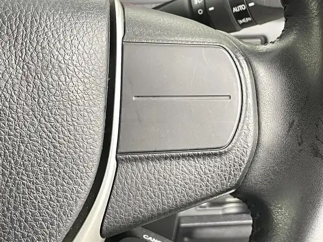 トヨタ ヴォクシー ZS 煌Ⅲ 千葉県 2021(令3)年 1.6万km ホワイトパールクリスタルシャイン 禁煙車/ワンオーナー/トヨタセーフティセンス/・レーンディパーチャーアラート/・プリクラッシュセーフティブレーキ/・クリアランスソナー/・クルーズコントロール/両側パワースライドドア/純正9インチメモリナビ/・型番：NSZT-Y68T/・CD/DVD/Bluetooth/フルセグTV/・バックカメラ/・ビルトインETC2.0/革巻きステアリング/・ステアリングスイッチ/ハーフレザーシート/MT付きAT/左右独立エアコン/純正フロアマット/純正16インチAW/オートライト/・オートマチックハイビーム/・LEDヘッドライト/・LEDフォグランプ