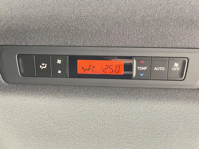 トヨタ ヴォクシー ZS 煌Ⅲ 千葉県 2021(令3)年 1.6万km ホワイトパールクリスタルシャイン 禁煙車/ワンオーナー/トヨタセーフティセンス/・レーンディパーチャーアラート/・プリクラッシュセーフティブレーキ/・クリアランスソナー/・クルーズコントロール/両側パワースライドドア/純正9インチメモリナビ/・型番：NSZT-Y68T/・CD/DVD/Bluetooth/フルセグTV/・バックカメラ/・ビルトインETC2.0/革巻きステアリング/・ステアリングスイッチ/ハーフレザーシート/MT付きAT/左右独立エアコン/純正フロアマット/純正16インチAW/オートライト/・オートマチックハイビーム/・LEDヘッドライト/・LEDフォグランプ