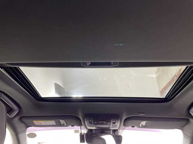 レクサス ＩＳ 300h Fスポーツ モードブラックS 佐賀県 2022(令4)年 2.9万km グラファイトブラックガラスフレーク 純正10.3インチナビ/フルセグTV/CD/DVD/Bluetooth/全方位カメラ/サンルーフ/衝突被害軽減システム/レーダークルーズコントロール/レーンアシスト/ブラインドスポットモニター/先行車発進告知機能/ロードサインアシスト/パーキングサポートブレーキ/オートライト/オートマチックハイビーム/LEDヘッドライト/電子パーキング/ブレーキホールド/横滑り防止装置/オートワイパー/前後ドライブレコーダー/ビルトインETC2.0/運転席・助手席シートヒータ/運転席・助手席エアシート/運転席・助手席パワーシート/ハーフレザーシート/ISOFIX対応シート/パドルシフト/純正フロアマット/純正19インチアルミホイール/スマートキー