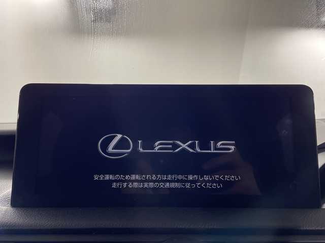 レクサス ＩＳ 300h Fスポーツ モードブラックS 佐賀県 2022(令4)年 2.9万km グラファイトブラックガラスフレーク 純正10.3インチナビ/フルセグTV/CD/DVD/Bluetooth/全方位カメラ/サンルーフ/衝突被害軽減システム/レーダークルーズコントロール/レーンアシスト/ブラインドスポットモニター/先行車発進告知機能/ロードサインアシスト/パーキングサポートブレーキ/オートライト/オートマチックハイビーム/LEDヘッドライト/電子パーキング/ブレーキホールド/横滑り防止装置/オートワイパー/前後ドライブレコーダー/ビルトインETC2.0/運転席・助手席シートヒータ/運転席・助手席エアシート/運転席・助手席パワーシート/ハーフレザーシート/ISOFIX対応シート/パドルシフト/純正フロアマット/純正19インチアルミホイール/スマートキー