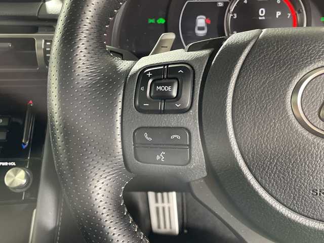 レクサス ＩＳ 300h Fスポーツ モードブラックS 佐賀県 2022(令4)年 2.9万km グラファイトブラックガラスフレーク 純正10.3インチナビ/フルセグTV/CD/DVD/Bluetooth/全方位カメラ/サンルーフ/衝突被害軽減システム/レーダークルーズコントロール/レーンアシスト/ブラインドスポットモニター/先行車発進告知機能/ロードサインアシスト/パーキングサポートブレーキ/オートライト/オートマチックハイビーム/LEDヘッドライト/電子パーキング/ブレーキホールド/横滑り防止装置/オートワイパー/前後ドライブレコーダー/ビルトインETC2.0/運転席・助手席シートヒータ/運転席・助手席エアシート/運転席・助手席パワーシート/ハーフレザーシート/ISOFIX対応シート/パドルシフト/純正フロアマット/純正19インチアルミホイール/スマートキー