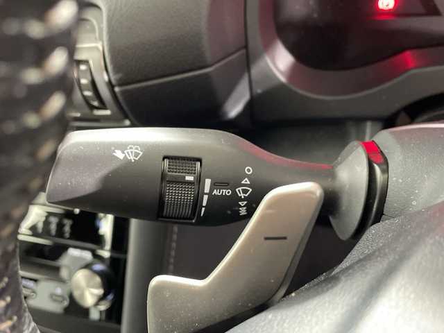 レクサス ＩＳ 300h Fスポーツ モードブラックS 佐賀県 2022(令4)年 2.9万km グラファイトブラックガラスフレーク 純正10.3インチナビ/フルセグTV/CD/DVD/Bluetooth/全方位カメラ/サンルーフ/衝突被害軽減システム/レーダークルーズコントロール/レーンアシスト/ブラインドスポットモニター/先行車発進告知機能/ロードサインアシスト/パーキングサポートブレーキ/オートライト/オートマチックハイビーム/LEDヘッドライト/電子パーキング/ブレーキホールド/横滑り防止装置/オートワイパー/前後ドライブレコーダー/ビルトインETC2.0/運転席・助手席シートヒータ/運転席・助手席エアシート/運転席・助手席パワーシート/ハーフレザーシート/ISOFIX対応シート/パドルシフト/純正フロアマット/純正19インチアルミホイール/スマートキー