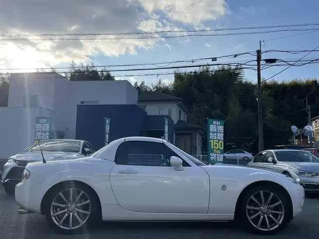 マツダ ロードスター RS RHT 熊本県 2008(平20)年 12.6万km パール 異色全塗装：グレー→パール/【元色カラーコード32S】/6MT/オートエグゼ製マフラー/純正BOSEシステム/【CD/AM/FM】/ETC/プレミアムパッケージ/茶革シート/シートヒーター/本革ステアリング/純正17インチアルミホイール/HIDヘッドライト/フォグライト/スマートキー/スペアキー/純正フロアマット