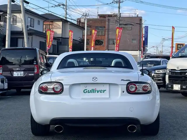 マツダ ロードスター RS RHT 熊本県 2008(平20)年 12.6万km パール 異色全塗装：グレー→パール/【元色カラーコード32S】/6MT/オートエグゼ製マフラー/純正BOSEシステム/【CD/AM/FM】/ETC/プレミアムパッケージ/茶革シート/シートヒーター/本革ステアリング/純正17インチアルミホイール/HIDヘッドライト/フォグライト/スマートキー/スペアキー/純正フロアマット