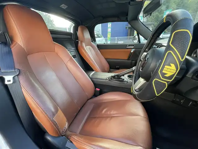 マツダ ロードスター RS RHT 熊本県 2008(平20)年 12.6万km パール 異色全塗装：グレー→パール/【元色カラーコード32S】/6MT/オートエグゼ製マフラー/純正BOSEシステム/【CD/AM/FM】/ETC/プレミアムパッケージ/茶革シート/シートヒーター/本革ステアリング/純正17インチアルミホイール/HIDヘッドライト/フォグライト/スマートキー/スペアキー/純正フロアマット