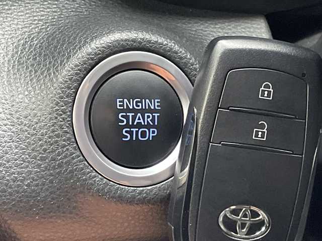 トヨタ ヤリス X 愛知県 2020(令2)年 2.9万km スーパーホワイトⅡ トヨタセーフティセンス/純正ディズプレイオーディナビ/レーダークルーズコントロール/Bluetooth/バックカメラ/コーナーセンサー/オートマチックハイビーム/ドライブレコーダー/ETC/ステアリングスイッチ/スマートキー/プッシュスタート