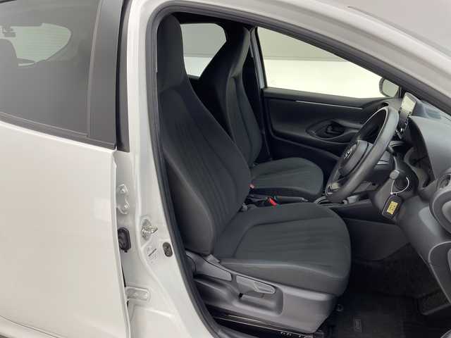 トヨタ ヤリス X 愛知県 2020(令2)年 2.9万km スーパーホワイトⅡ トヨタセーフティセンス/純正ディズプレイオーディナビ/レーダークルーズコントロール/Bluetooth/バックカメラ/コーナーセンサー/オートマチックハイビーム/ドライブレコーダー/ETC/ステアリングスイッチ/スマートキー/プッシュスタート