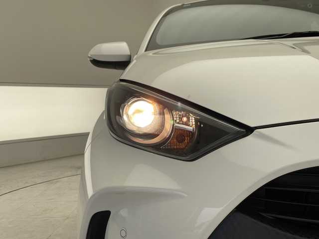 トヨタ ヤリス X 愛知県 2020(令2)年 2.9万km スーパーホワイトⅡ トヨタセーフティセンス/純正ディズプレイオーディナビ/レーダークルーズコントロール/Bluetooth/バックカメラ/コーナーセンサー/オートマチックハイビーム/ドライブレコーダー/ETC/ステアリングスイッチ/スマートキー/プッシュスタート